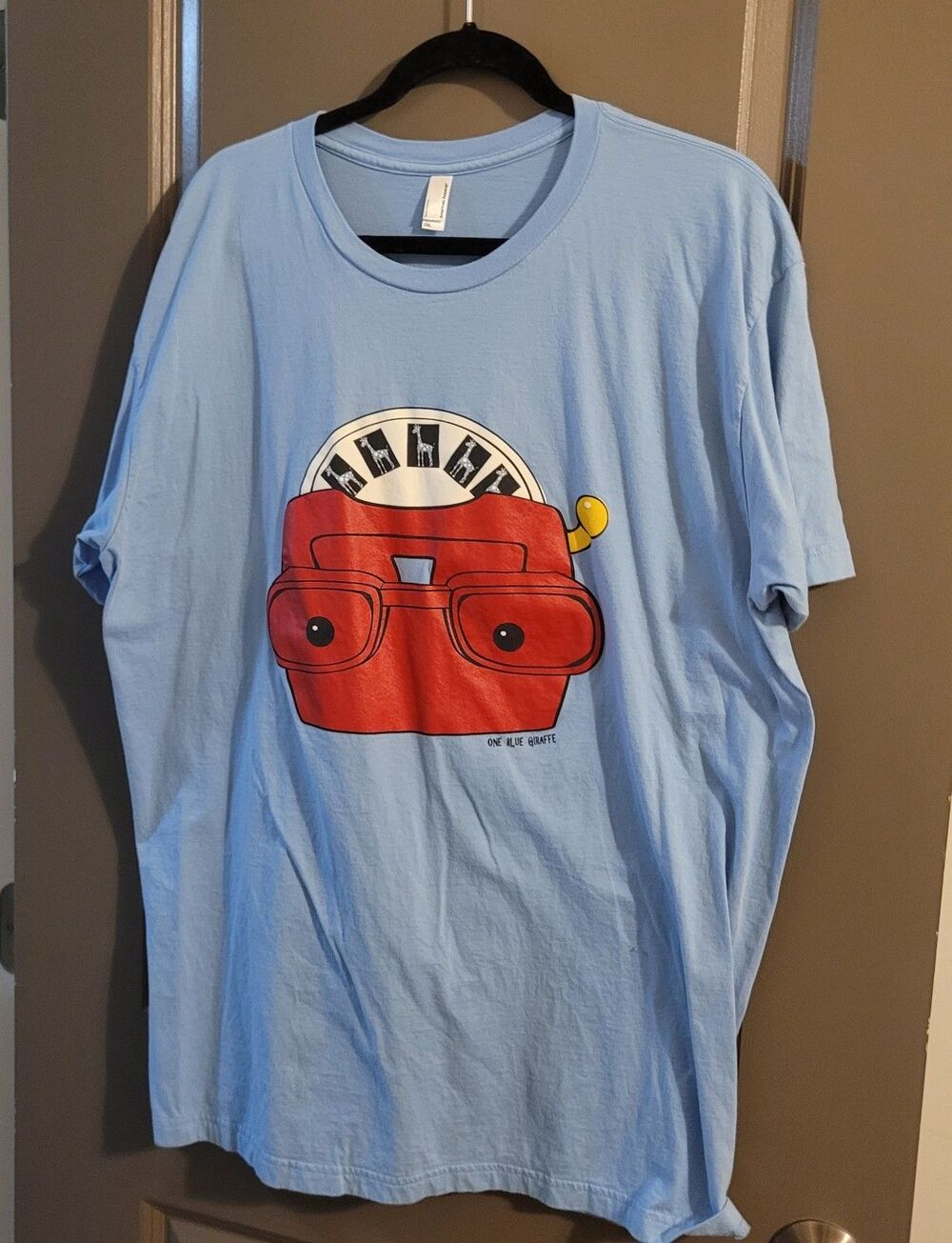 American Apparel T-Shirt 2XL Blue Vintage View-Master Graphic Blue Giraffe